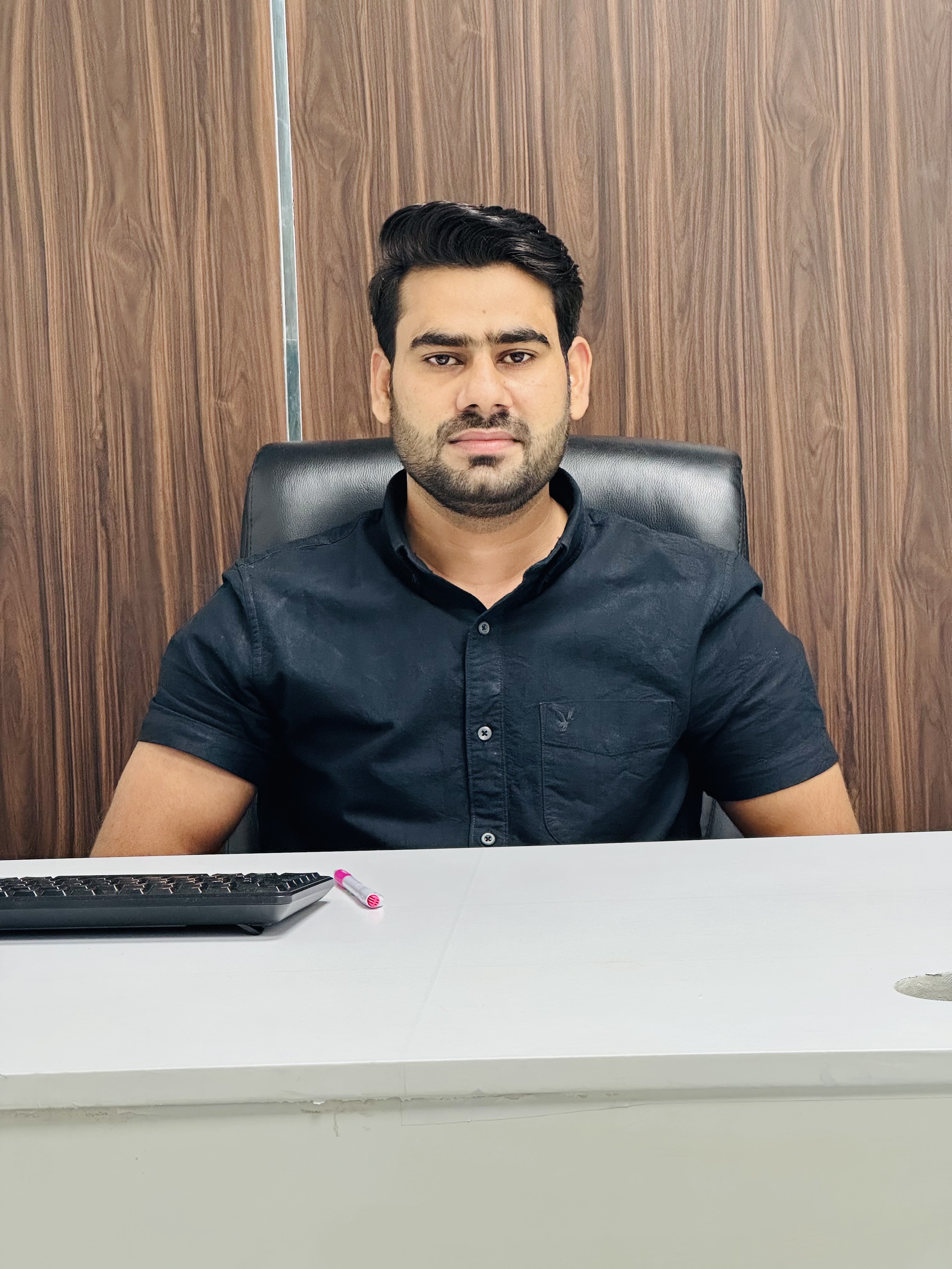 Photo of Alex Johnson